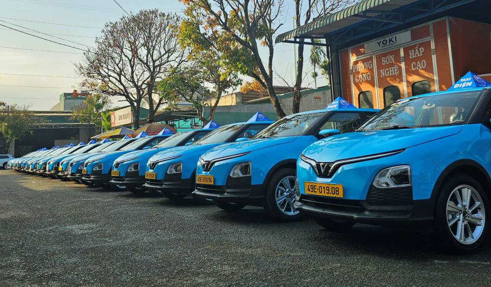 Xe 4 chỗ